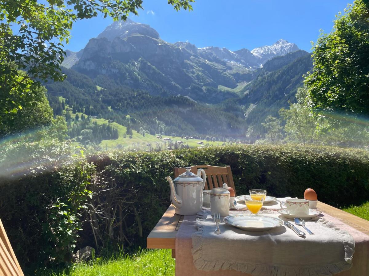 Bed and Breakfast Alpen Charme - Chalet D'Hotes Et Spa à Gsteig Extérieur photo